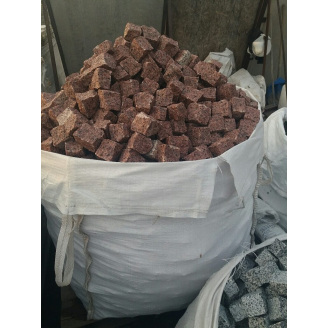 Брусчатка колотая гранит Лезниковского месторождения 50x50x50 мм красная